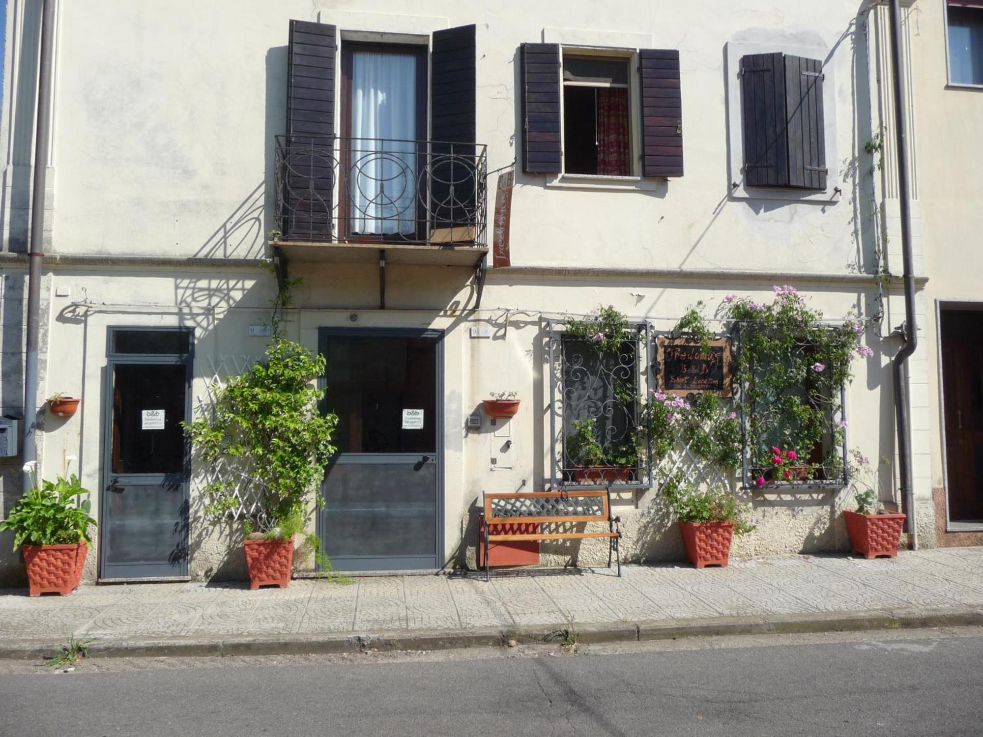B&B Tredomus Tresnuraghes Exterior foto